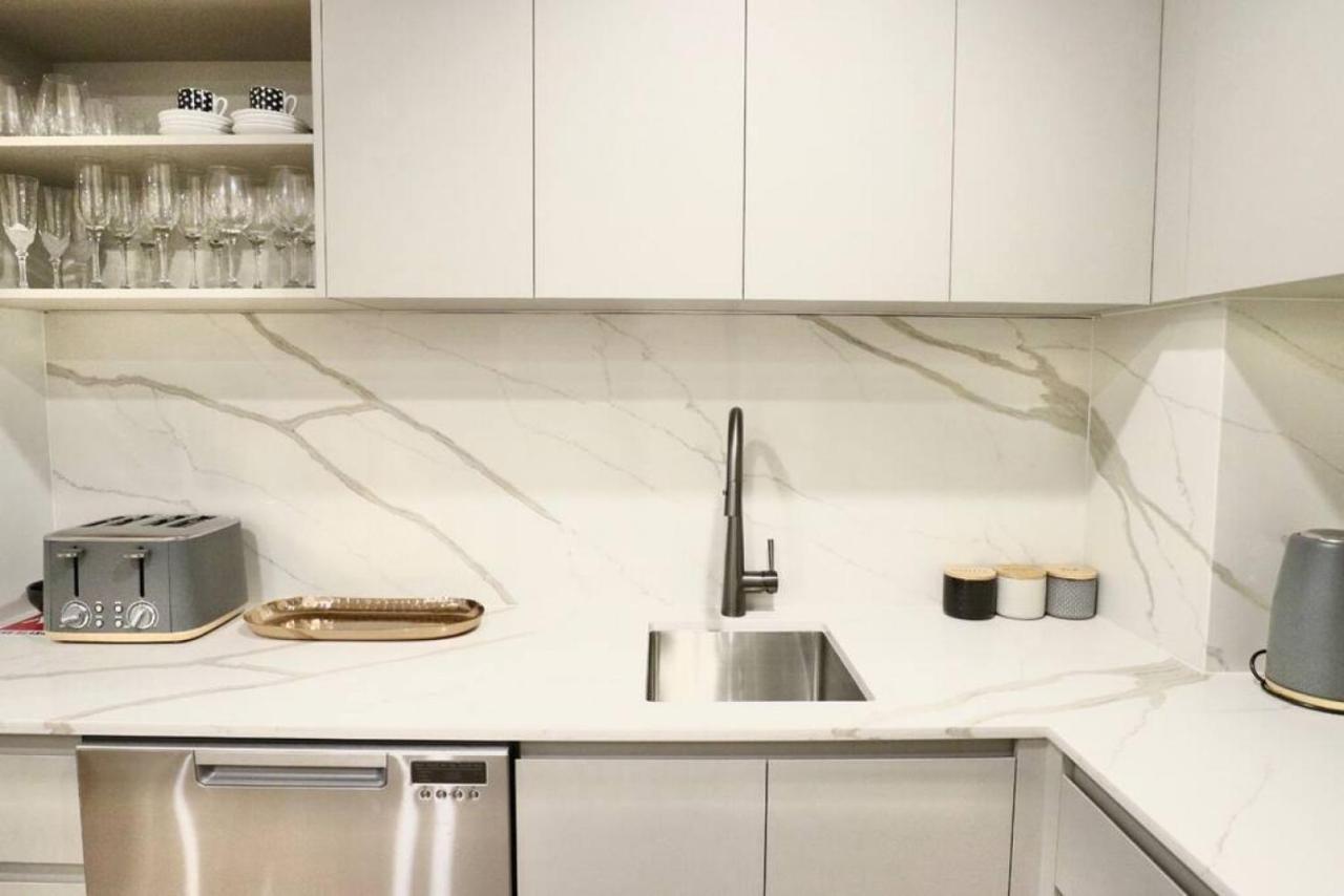 617 Hastings Street Metres To The Beach Noosa Heads Bagian luar foto